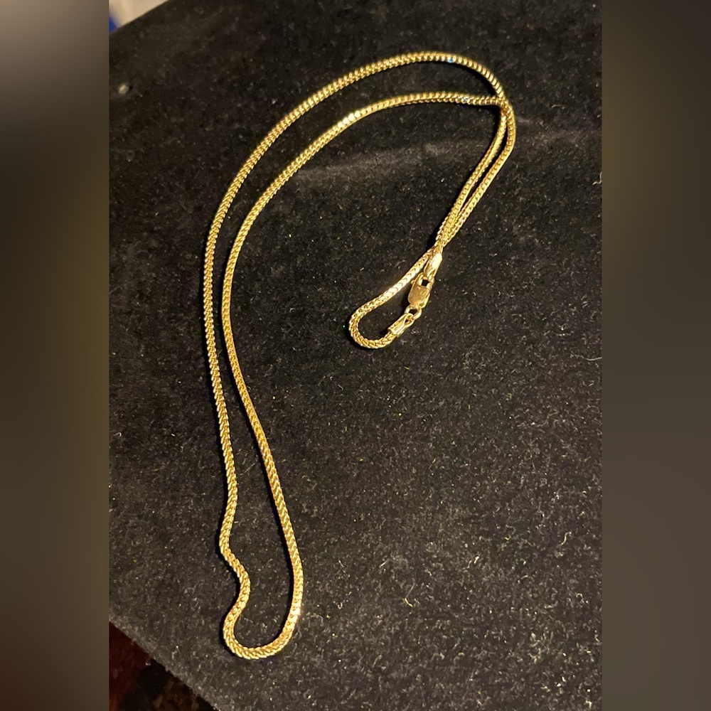 *SOLD* 14K Rounded Box Chain 18"